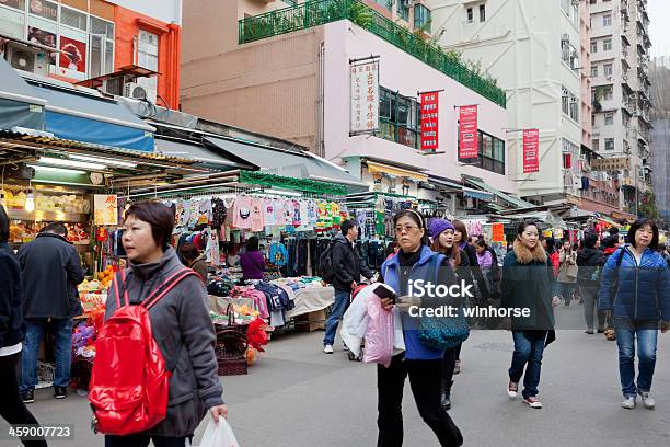 Mercado De Rua Em Mong Kok Hong Kong - Fotografias de stock e mais imagens de Banca de Mercado - Banca de Mercado, Beco, China
