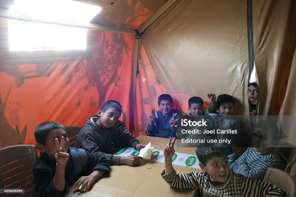 Syrische Flüchtling Kinder in notdürftige Bleibe school - Lizenzfrei Syrien Stock-Foto