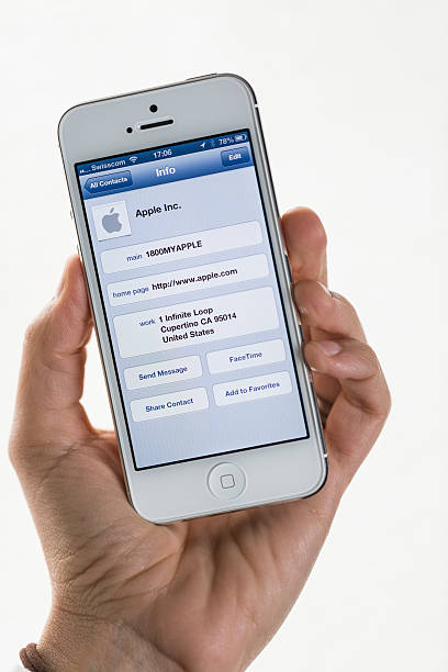 apple iphone 5, addressbook - swisscom стоковые фото и изображения