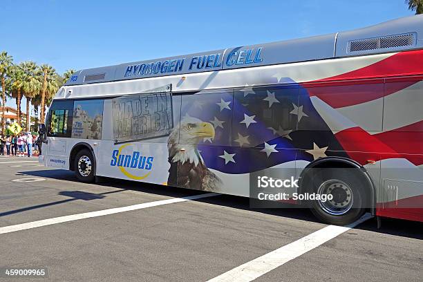 수소 연료 전지 버스 거리에 대한 스톡 사진 및 기타 이미지 - 거리, 캘리포니아, 팜 스프링스-캘리포니아