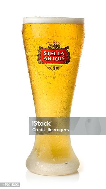 Stella Artois - zdjęcia stockowe i więcej obrazów Stella Artois - Stella Artois, Kufel o pojemności jednej pinty, Piwo