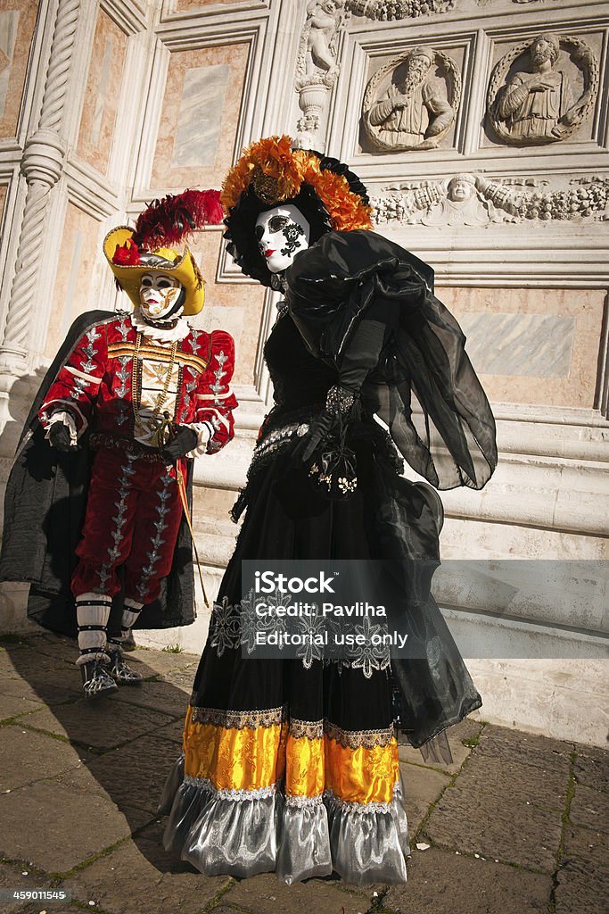 Preto e Vermelho de máscaras em San Zacharias Veneza, Itália - Foto de stock de Adulto royalty-free