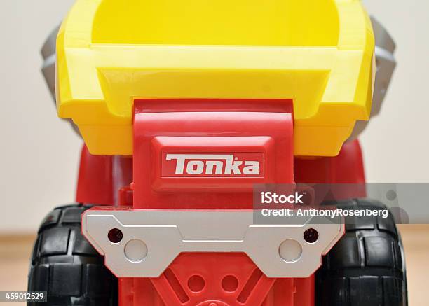 Foto de Tonka e mais fotos de stock de Caminhão - Caminhão, Amarelo, Brinquedo