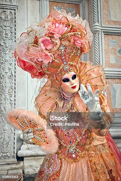 Rosa Laranja Máscara De Carnaval De Veneza De 2013 Itália - Fotografias de stock e mais imagens de Adulto