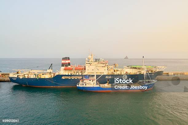 Cabo Pôr Navio De Cabo Verde - Fotografias de stock e mais imagens de Ao Ar Livre - Ao Ar Livre, Atracado, Cabo Verde