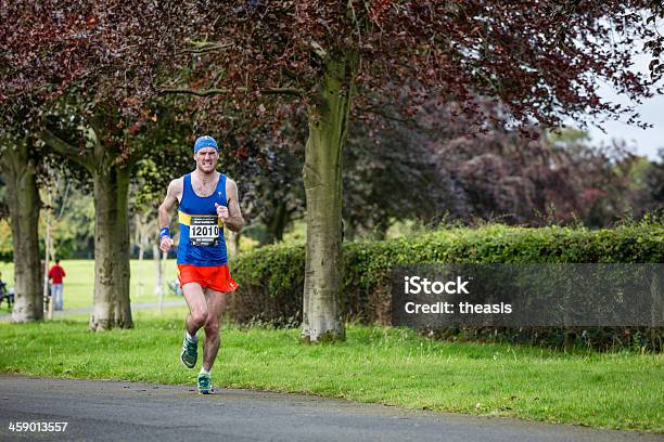 Foto de Corredor De Meia Maratona e mais fotos de stock de Adulto - Adulto, Atleta, Atleta de campo e pista