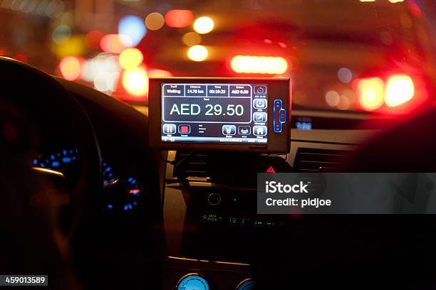 활주하다 징수기 두바이에서 택시에 대한 스톡 사진 및 기타 이미지 - 택시, 측정기, 미등