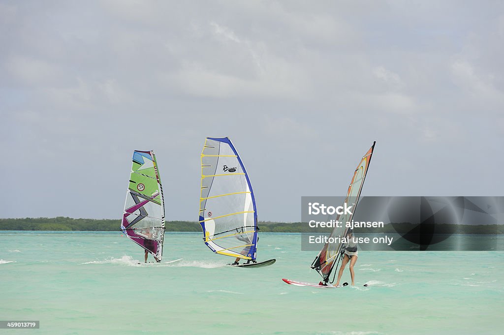 surfing na Zatoka lac, sorobon, bonaire - Zbiór zdjęć royalty-free (Antyle)