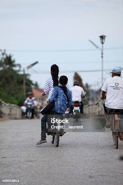 Traffico In Cambogia - Fotografie stock e altre immagini di Ambientazione esterna - Ambientazione esterna, Ambientazione tranquilla, Asia