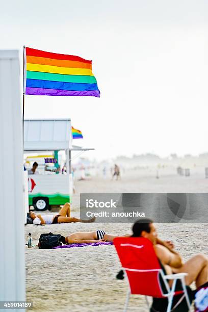 Gay Pride Flagge Am Strand Usa Stockfoto und mehr Bilder von Bildschärfe - Bildschärfe, Bunt - Farbton, Editorial