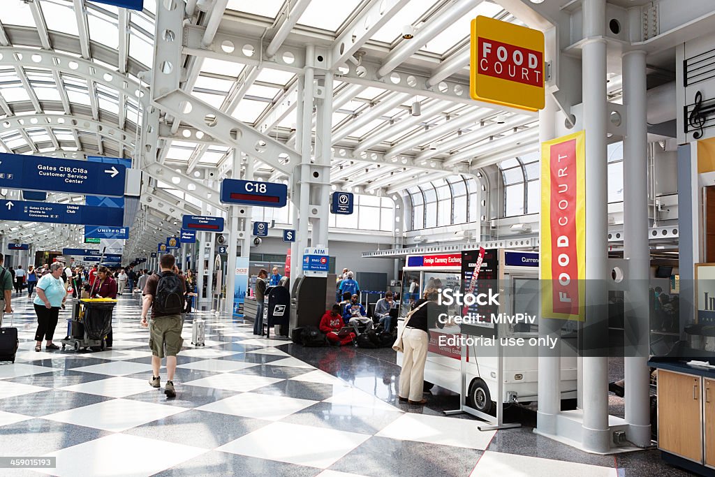 L'aéroport International O'Hare de Chicago - Photo de Food court libre de droits
