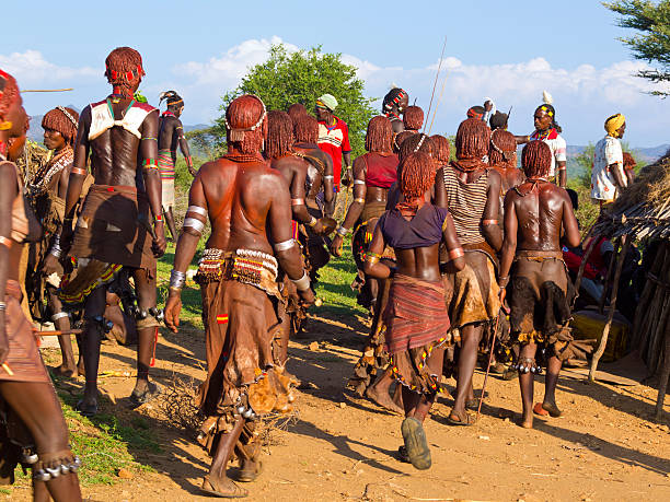 hamer dance - dancing africa ethiopian culture ethiopia foto e immagini stock