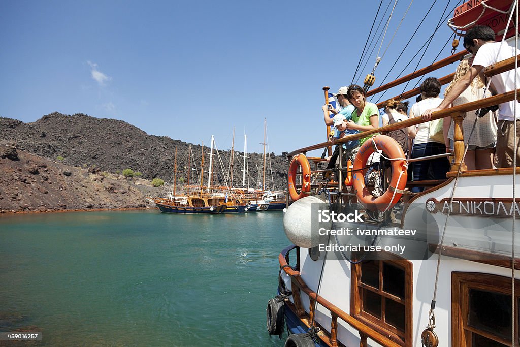 Nea Kameni volcanic island, Santorini - Стоковые фото Без людей роялти-фри