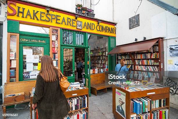 Photo libre de droit de Shakspeare Et Entreprise banque d'images et plus d'images libres de droit de Bâtiment vu de l'extérieur - Bâtiment vu de l'extérieur, Capitales internationales, Culture française