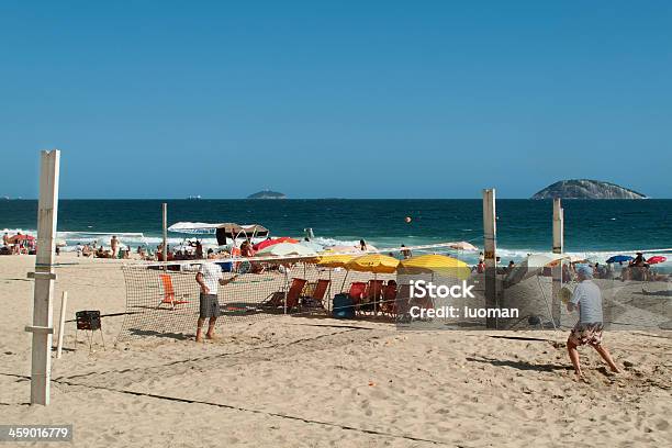 Plaża Ipanema Tenisa - zdjęcia stockowe i więcej obrazów 60-64 lata - 60-64 lata, 70-79 lat, Aktywni seniorzy