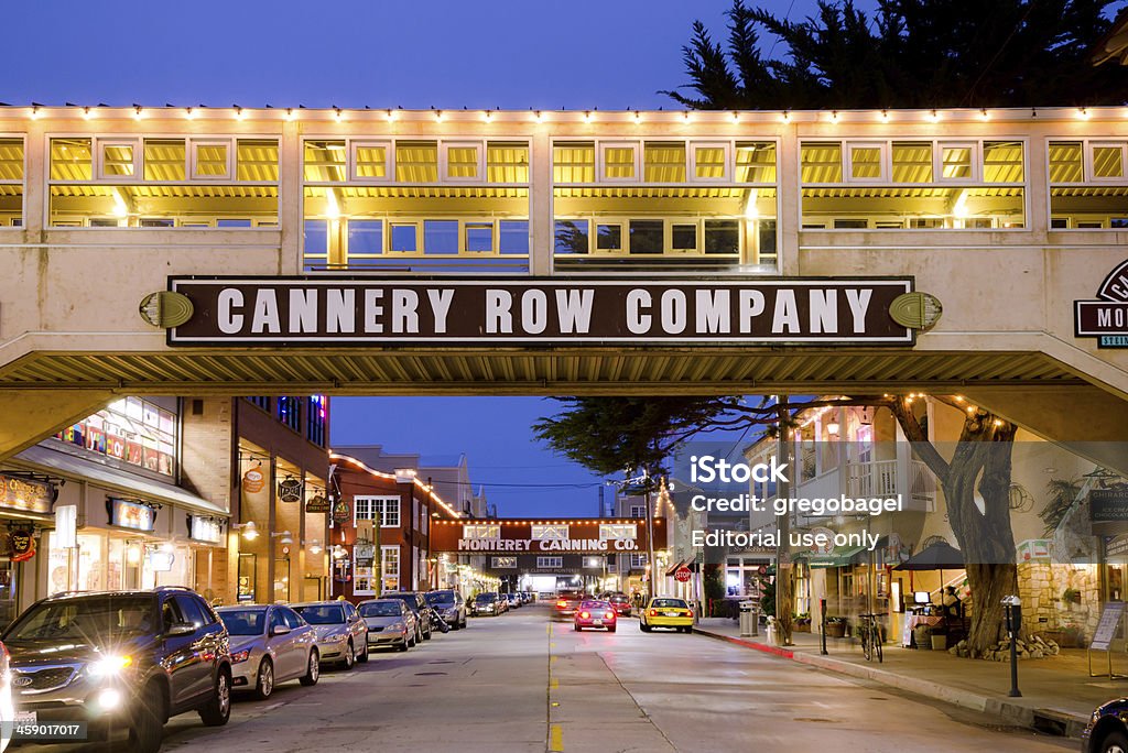 Cannery Row in Monterey, CA, bei Nacht - Lizenzfrei Monterey - Kalifornien Stock-Foto