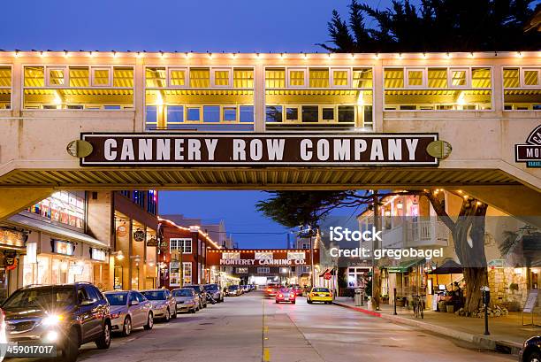 Cannery Row In Monterey Ca Bei Nacht Stockfoto und mehr Bilder von Monterey - Kalifornien - Monterey - Kalifornien, Kalifornien, Cannery Row