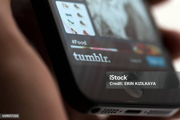 Foto de Tumblr App Para Apple Iphone 5 e mais fotos de stock de Tumblr - Tumblr, Aplicação móvel, Apple computers