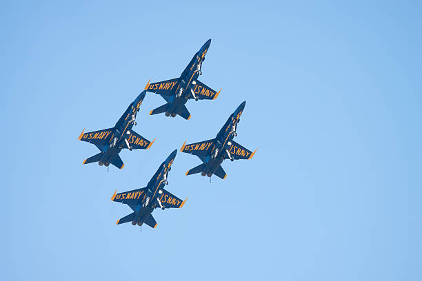 4 ブルーエンジェルズ - marine corps air station miramar airshow san diego california marines ストックフォトと画像