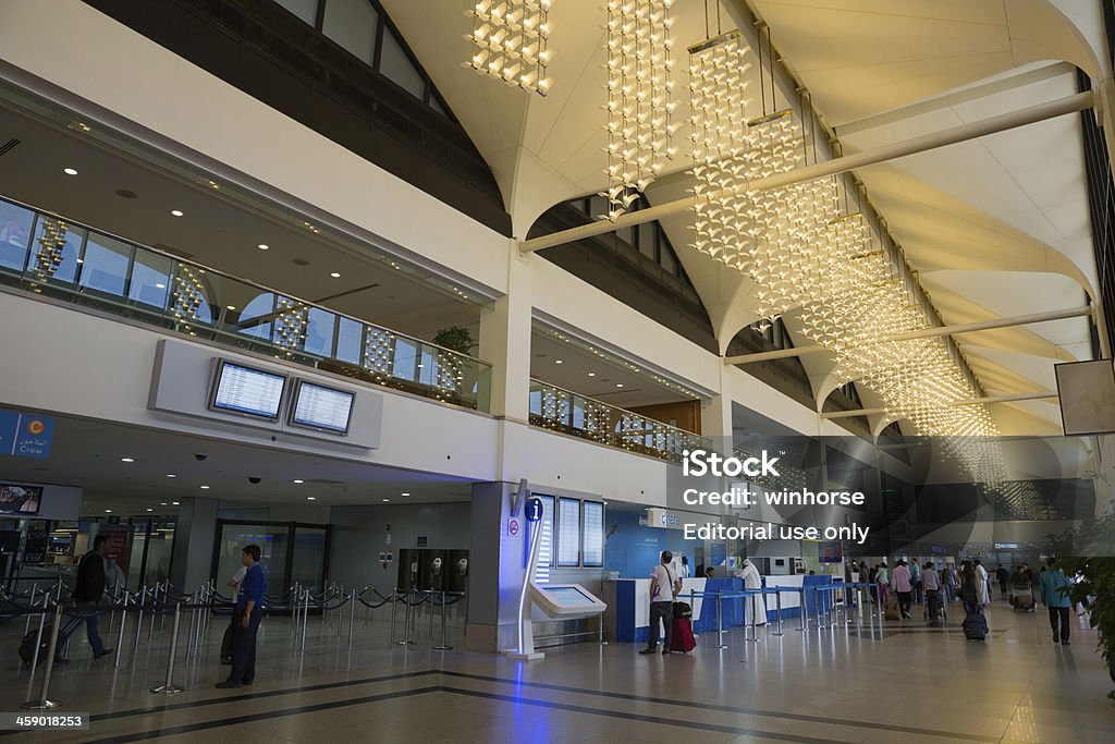 Aeroporto internazionale di Dubai Terminal 1 - Foto stock royalty-free di Aeroplano