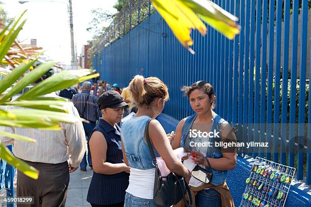 Calle Proveedor Foto de stock y más banco de imágenes de Adulto - Adulto, Aire libre, América Central