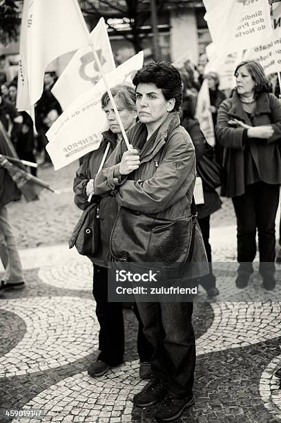 Protesto Rally Em Lisboa - Fotografias de stock e mais imagens de Adulto - Adulto, Bandeira, Editorial