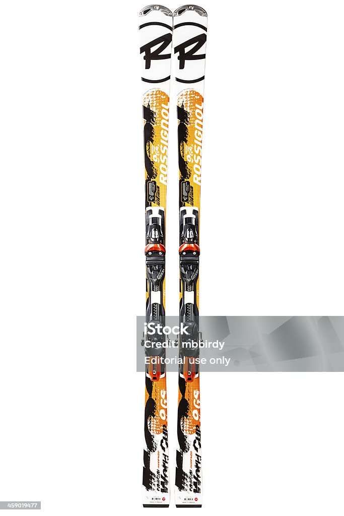 레이싱 Rossignol 스키, 흰색 바탕에 그림자와, 클리핑 경로를 - 로열티 프리 스키 스톡 사진