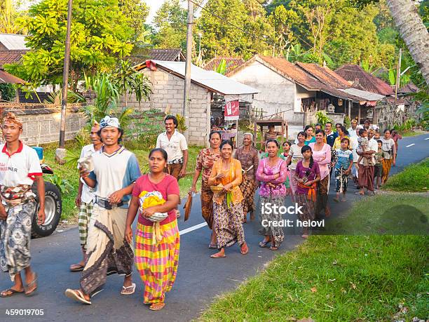 Persone A Bali - Fotografie stock e altre immagini di Ubud - Ubud, Via, Adulto