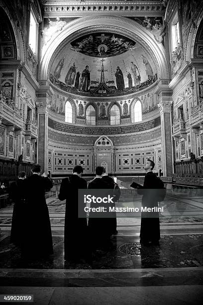 Pielgrzymka W Rzymie - zdjęcia stockowe i więcej obrazów Aster - Aster, Bazylika, Bazylika św. Jana na Lateranie