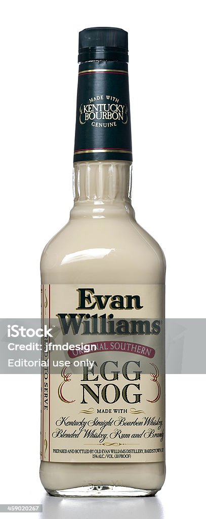 Evan Williams originale Southern Egg Nog bottiglia - Foto stock royalty-free di Bicchiere
