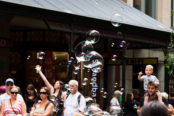 «bubbles and joy» - pitt street mall стоковые фото и изображения