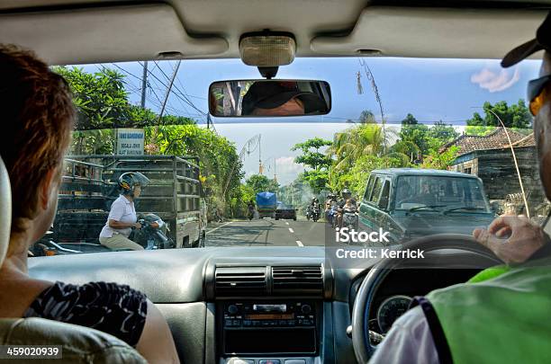 Touristen Fahren Im Auto Durch Bali Indonesien Stockfoto und mehr Bilder von Asien - Asien, Auto, Bali