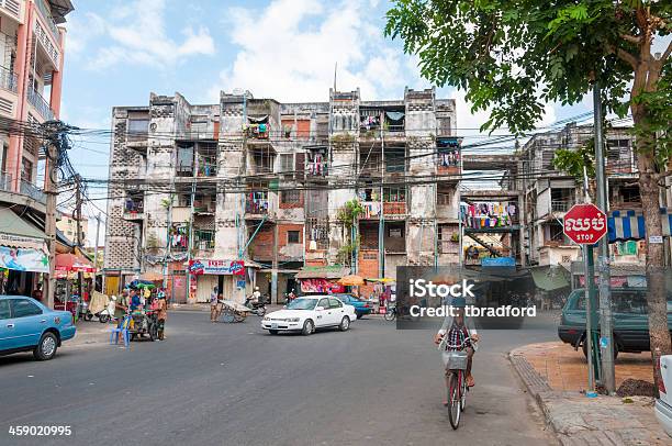 Ulica Sceny W Phnom Penh Kambodża - zdjęcia stockowe i więcej obrazów 2011 - 2011, Architektura, Azja