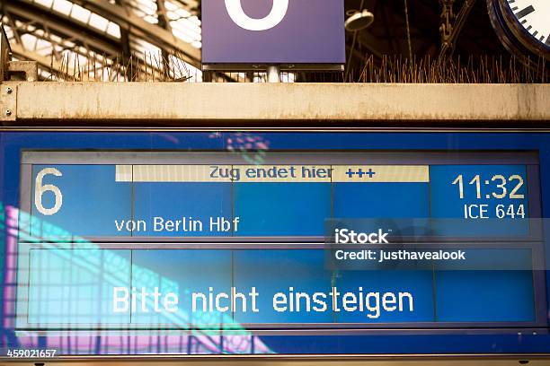 Pociąg Się Kończy - zdjęcia stockowe i więcej obrazów Deutsche Bahn - Deutsche Bahn, Alfabet, Bez ludzi