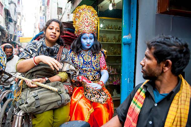 krishna de rickshaw, old dhaka, de bangladesh - benglalese - fotografias e filmes do acervo