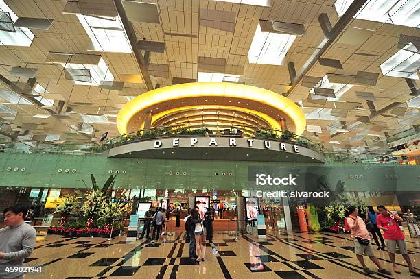 Partenza Allaeroporto Di Changi - Fotografie stock e altre immagini di Aeroporto - Aeroporto, Aeroporto di Changi, Ambientazione interna