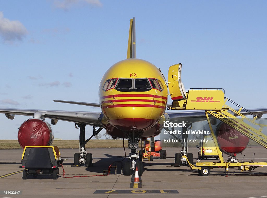 DHL Boeing 757 - Foto de stock de DHL libre de derechos