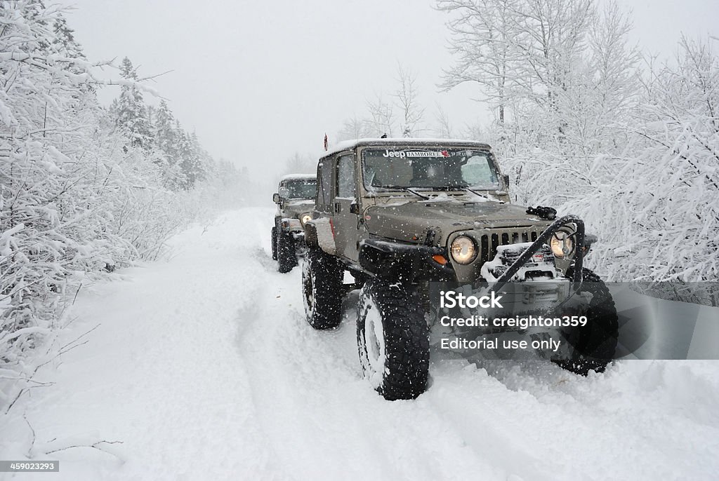 Jeeps Offroading In The Snow Stock Photo - Download Image Now - Snow, Jeep  Wrangler, 4x4 - iStock