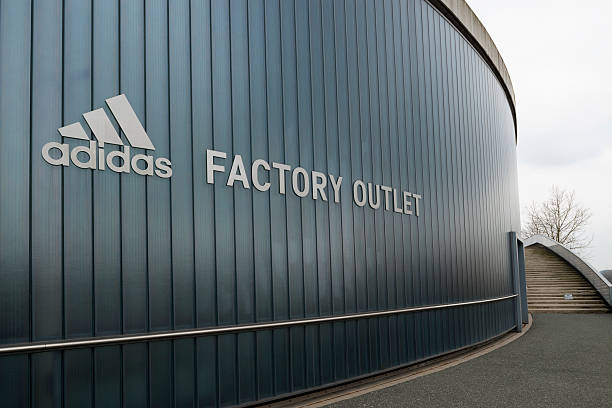 Adidas Outlet Store Herzogenaurach Stockfoto mehr von Herzogenaurach Adidas, Architektur - iStock