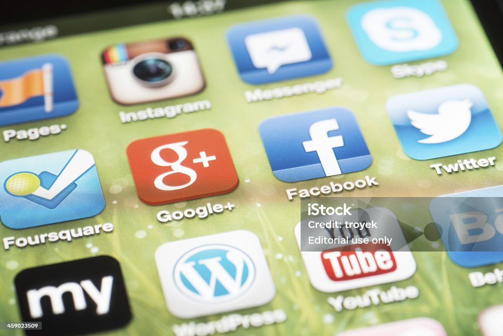 소셜 미디어 로고 iPhone 4 화면 - ロゴマークのロイヤリティフリーストックフォト