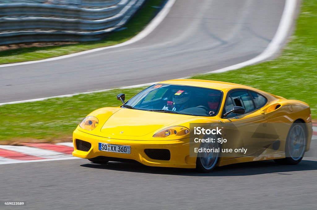 Ferrari di Modena a 360° - Foto stock royalty-free di Ambientazione esterna