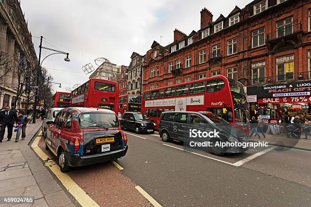 Taxistand Und Busse London Stockfoto und mehr Bilder von Architektur - Architektur, Außenaufnahme von Gebäuden, Bauwerk