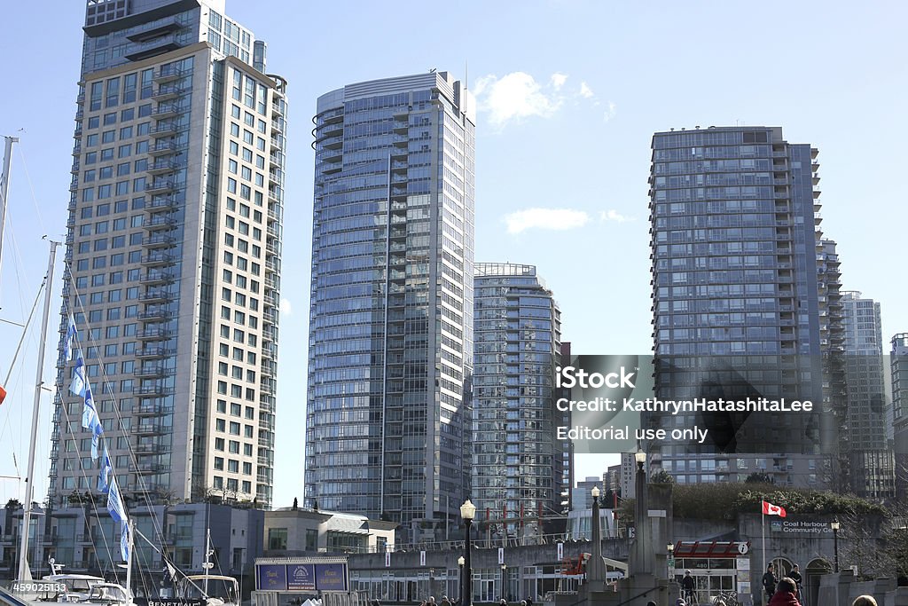Edifícios residenciais em Vancouver de Cordova Street, na Colúmbia Britânica, Canadá - Royalty-free Ao Ar Livre Foto de stock