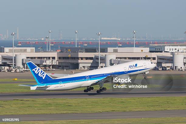 All Nippon Airways Boeing 777200er - Fotografie stock e altre immagini di Aereo di linea - Aereo di linea, Aeroplano, Aeroporto