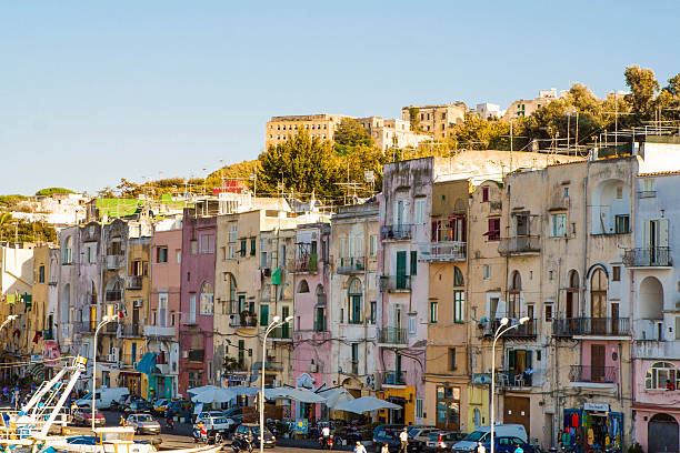 остров прочида гавань на закате - ischia island campania nautical vessel harbor стоковые фото и изображения