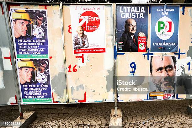 Elezioni Italiane 2013 Partiti Politici Cartelloni - Fotografie stock e altre immagini di 2013