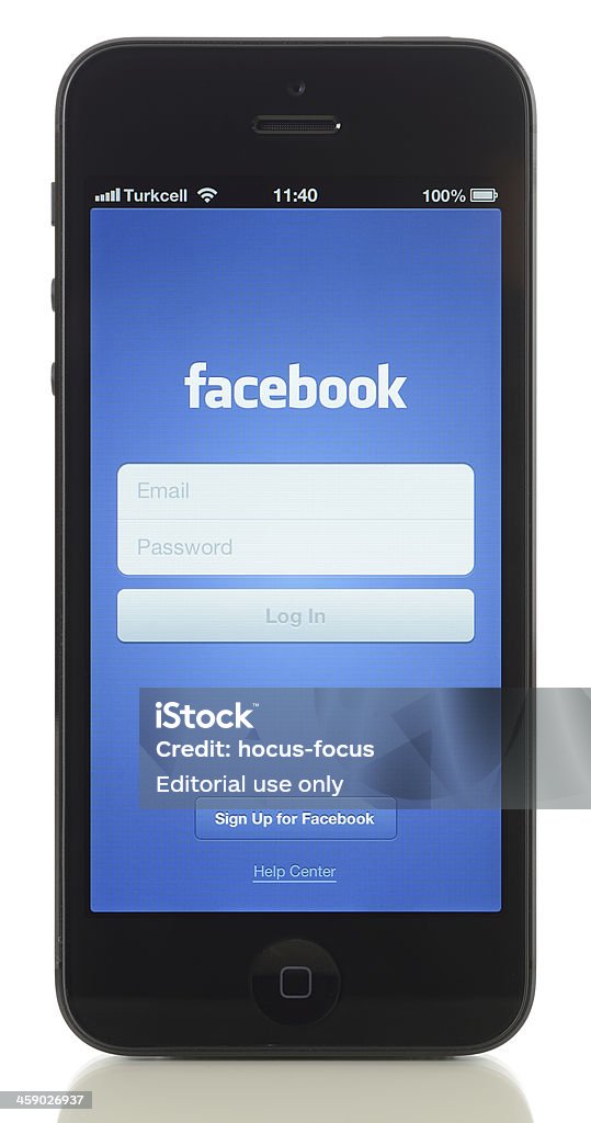 Facebook для iPhone 5 - Стоковые фото .com роялти-фри