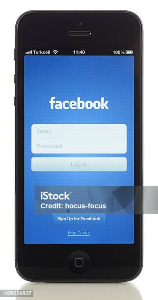 Facebook Для Iphone 5 — стоковые фотографии и другие картинки .com - .com, Apple Computers, GAFAM