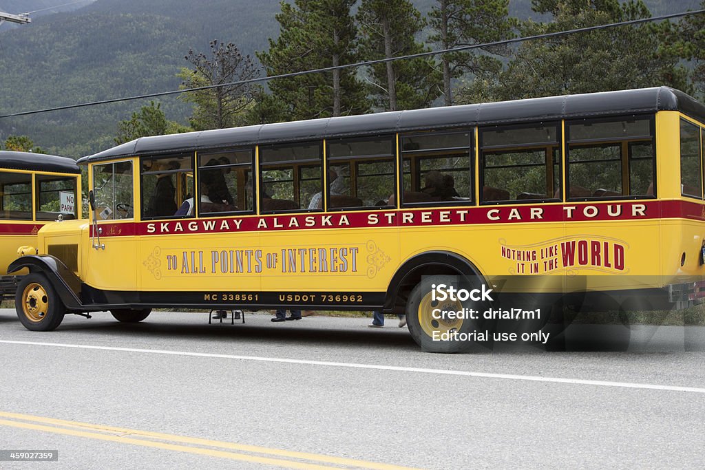 Skagway, Alasca ônibus de turismo - Foto de stock de Alasca - Estado dos EUA royalty-free