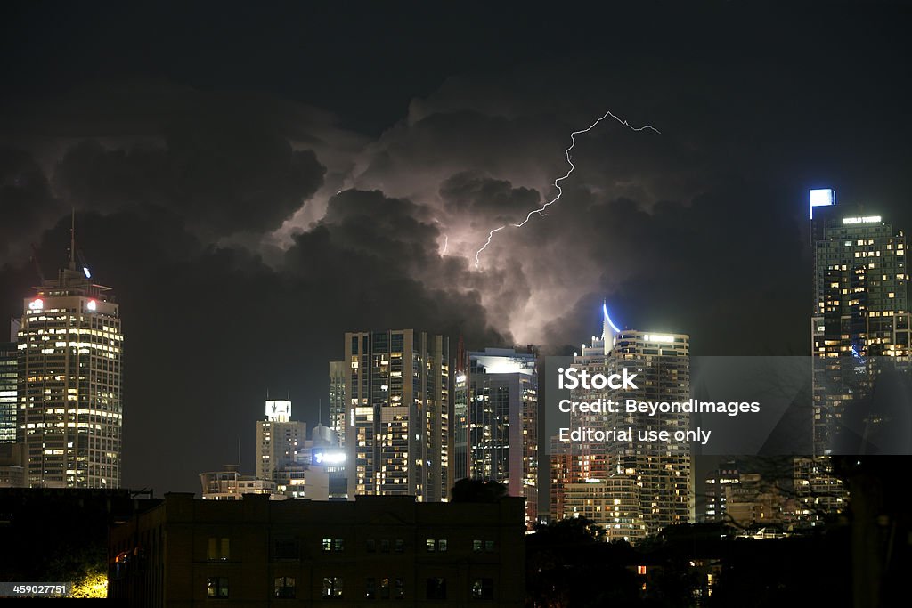 Lightning flash de la ciudad de Sydney - Foto de stock de Relámpagos libre de derechos